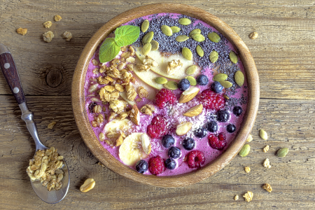 Rezepte: Kernige Beeren-Smoothie-Bowl